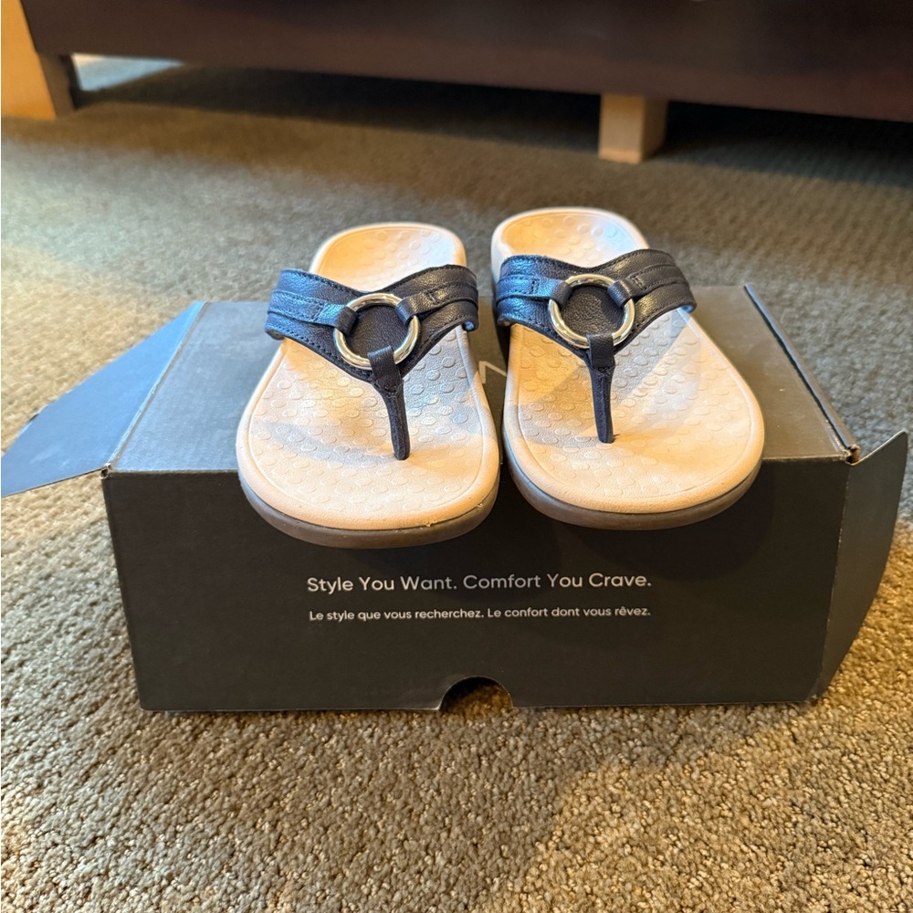 Navy Vionic Sandals - Like New